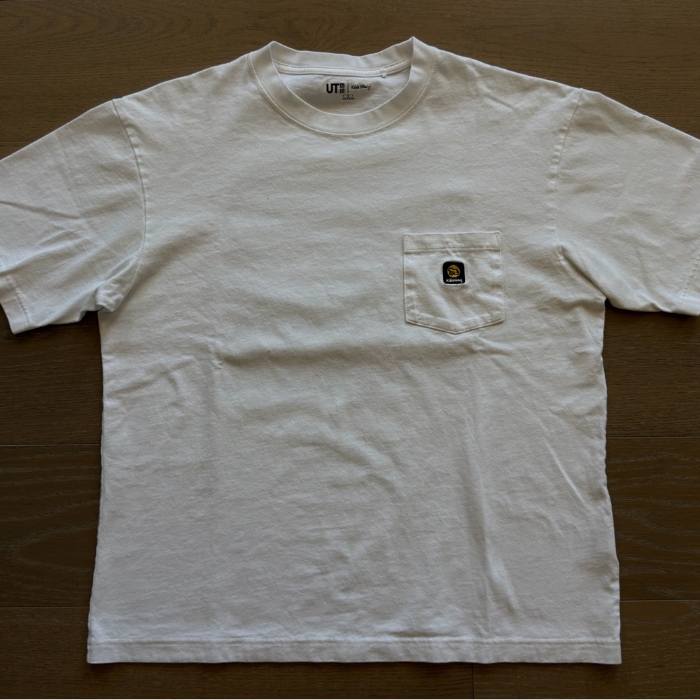 Uniqlo UT Keith Haring Graphic T Shirt White Pocket Logo Art Tee Size Small
